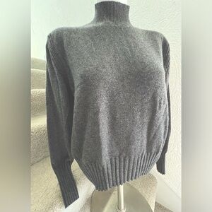 J.Crew cashmere mock-neck long sleeve gray sweater size medium